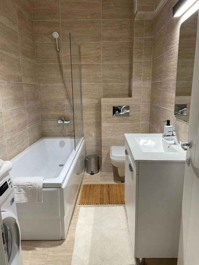 Shi Zi Junior Suite Iasi Exterior photo